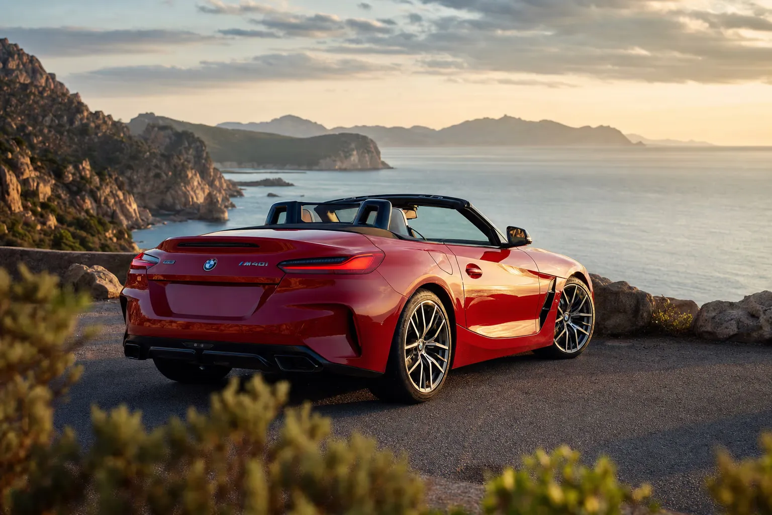BMW Z4 M40i su strada costiera in Sardegna