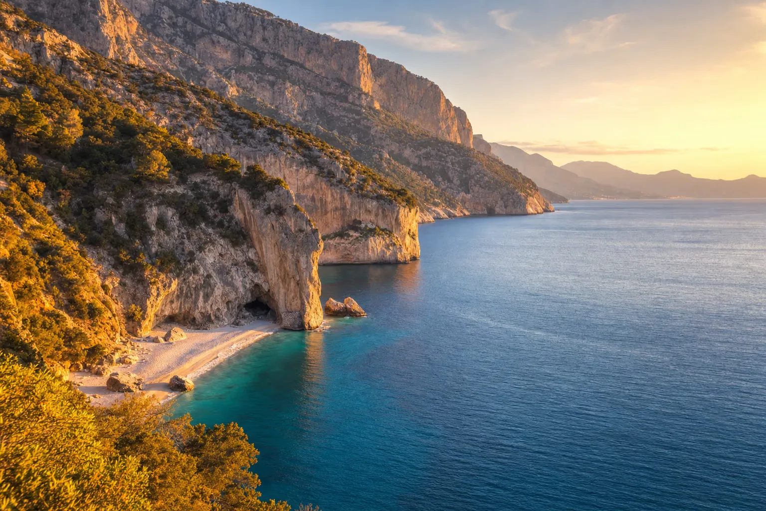 Noleggio auto di lusso a Cala Gonone – LSM Car Luxury