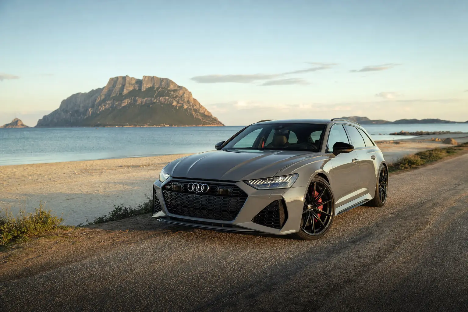 Audi a San Teodoro — noleggio LSM Car Luxury