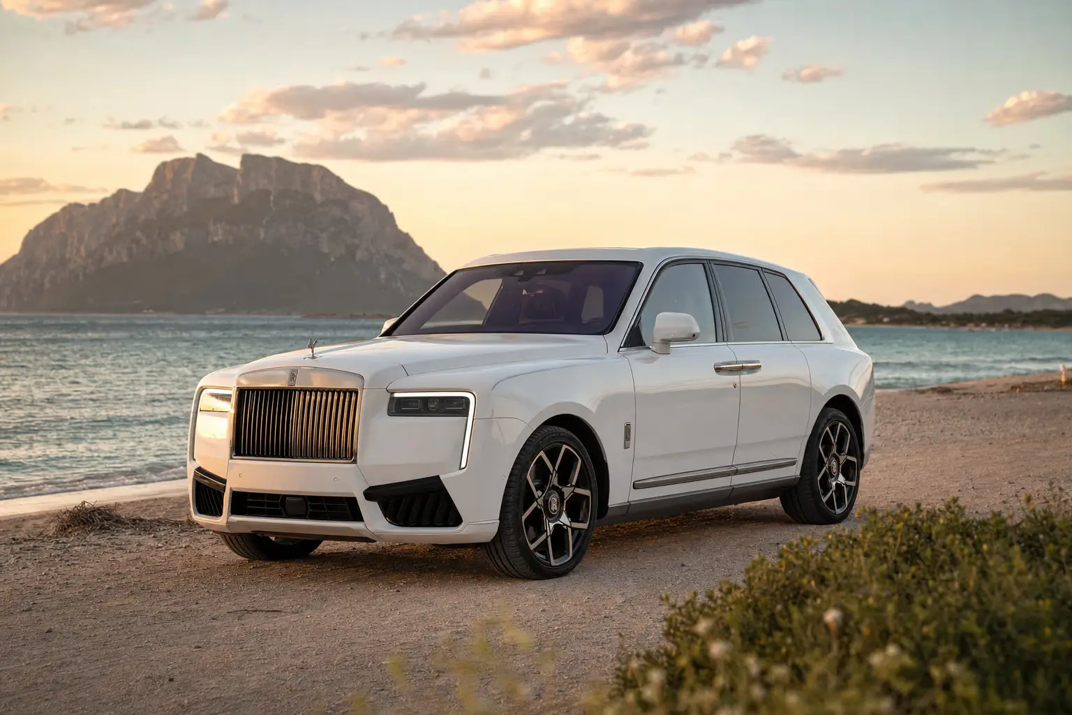 Rolls-Royce a San Teodoro — noleggio LSM Car Luxury