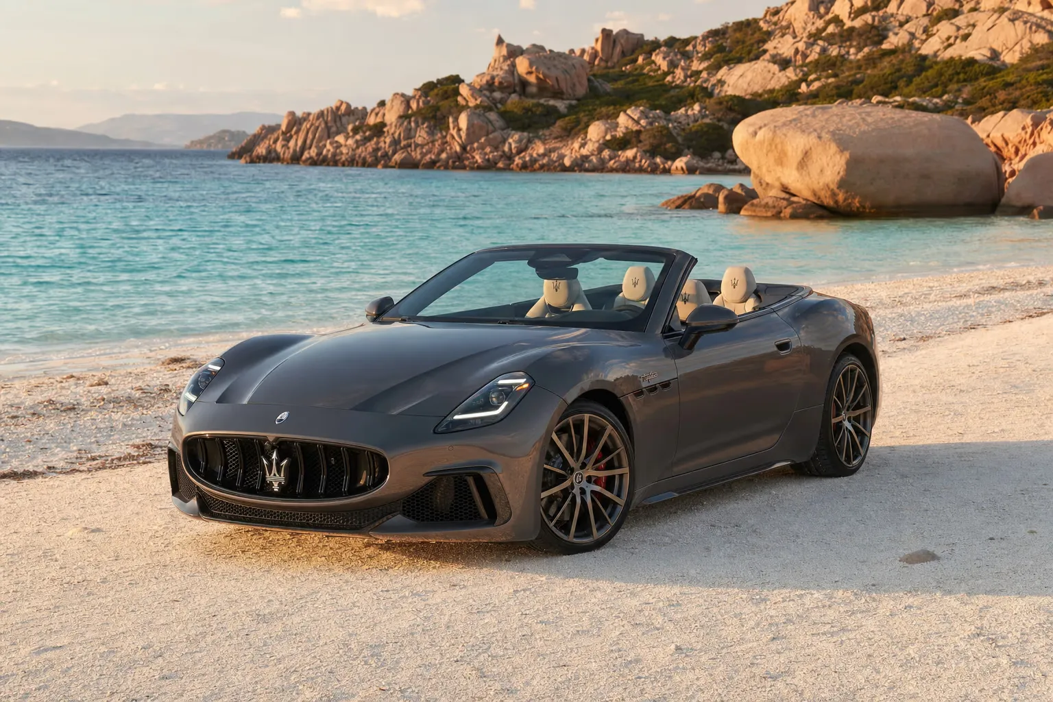 Noleggio Maserati GranCabrio Trofeo in Sardegna – LSM Car Luxury