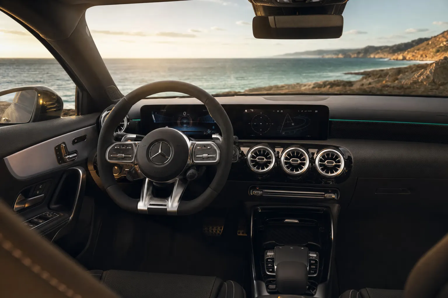 Interni di Mercedes-AMG A 45 S – noleggio in Sardegna