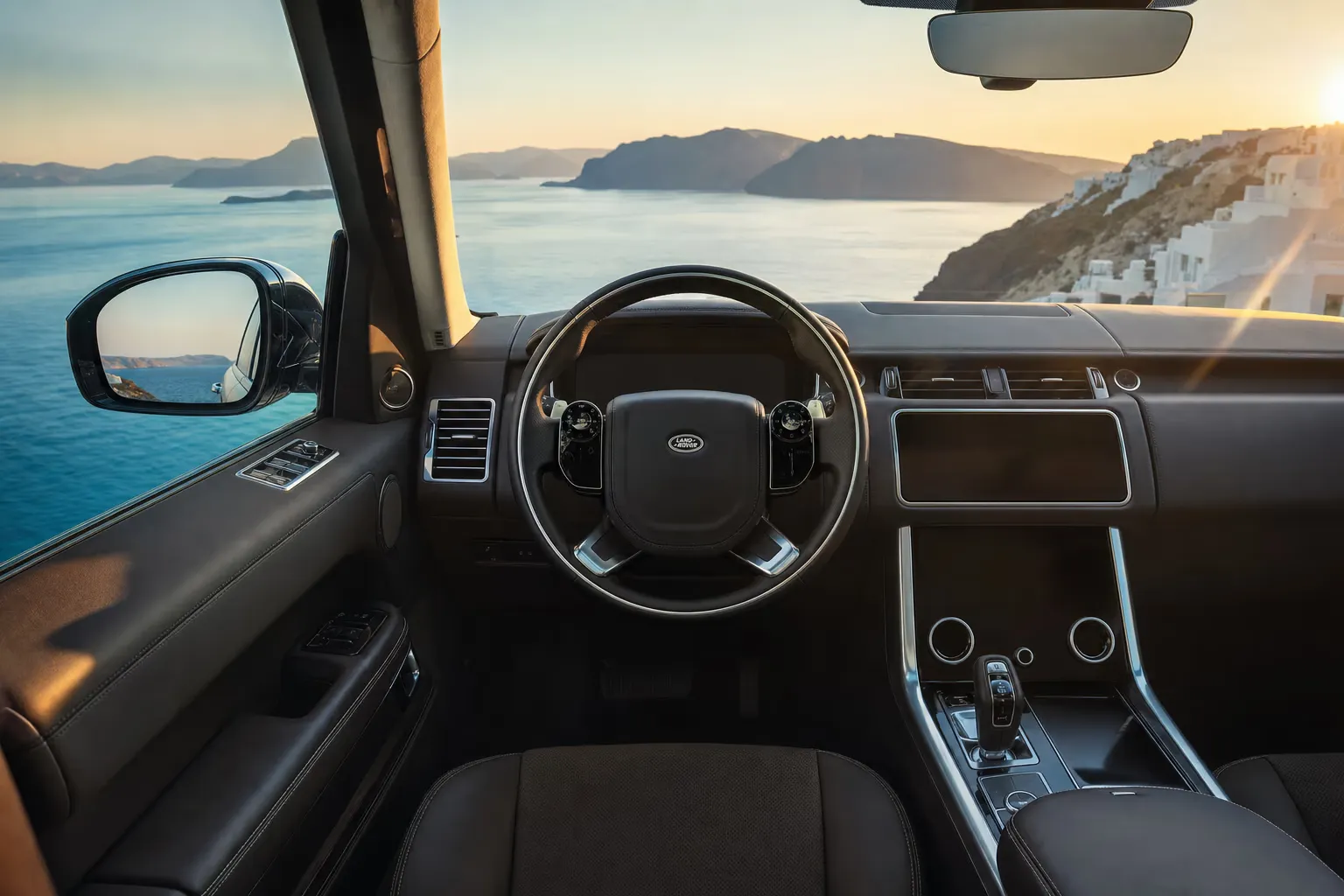 Range Rover Range Rover interior – luxury rental in Sardinia